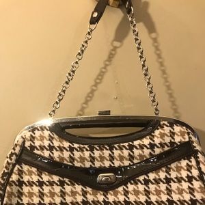 Fashionable handbag